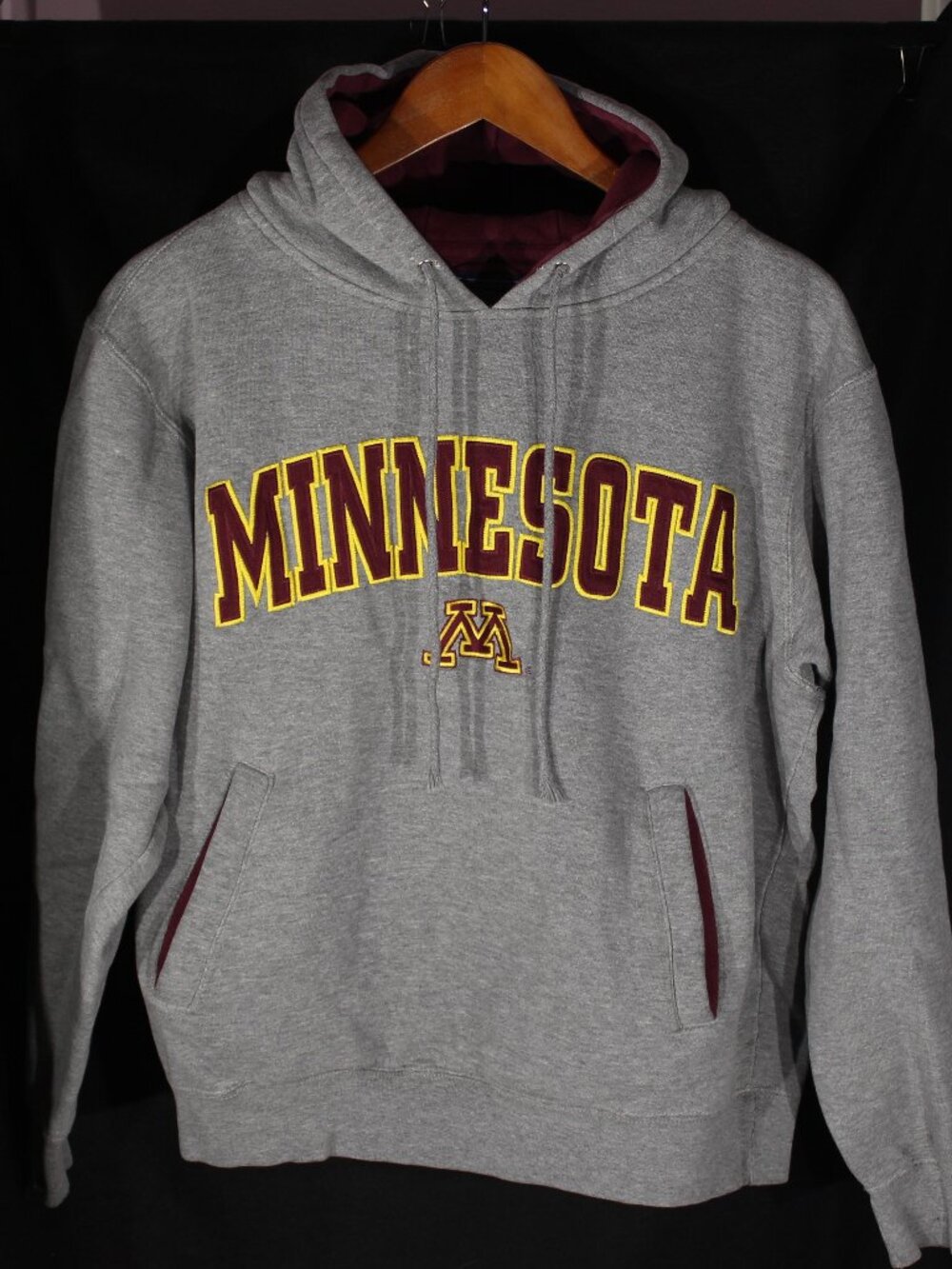 Champs University of Minnesota Pullover Hoodie - Size M